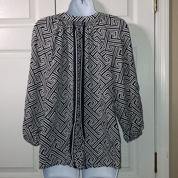 Crown & Ivy navy and white patterned blouse Sz XL - Picture 3 of 4